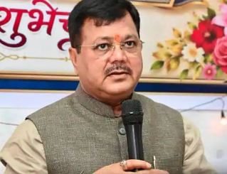 ...तसे असेल तर जरांगे पाटील यांनी उमेदवार उभे करावेत , निवडणुकीवरुन प्रवीण दरेकरांचे ओपन चॅलेंज !