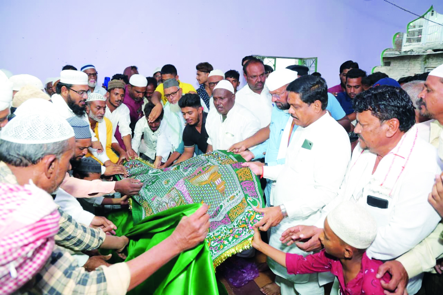शिवना येथे हजरत शमशेरचिस्ती उर्फ बगदादी रहमतुल्ला यांचा संदलसह उरूस उत्साहात