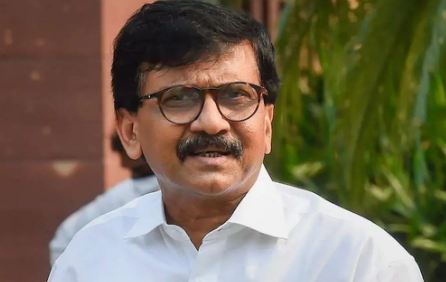 ठाणे पोलिसांवर संजय राऊत यांचा संताप... ९० टक्के पोलीस अधिकारी एकनाथ शिंदेंच्या पगारावर जगतात 