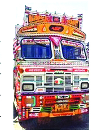 करोडीत ट्रकने तरूणाला चिरडले