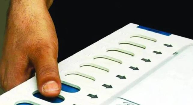 बारामतीत ११ वाजेपर्यंत २०.५९ तर राहुरीत १८.२२ टक्के मतदान !