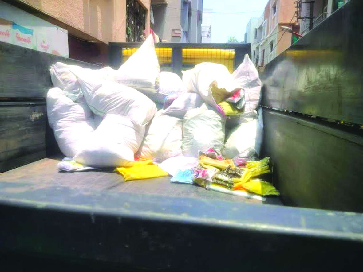 प्लास्टिक विक्रेत्यांवर सलग तिसऱ्या दिवशी कारवाई; हजार किलो प्लास्टिक जप्त