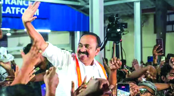 व्हीडी सतीशन केरळचे नवे मुख्यमंत्री ,  निकालानंतर १० दिवसांनी काँग्रेसकडून घोषणा