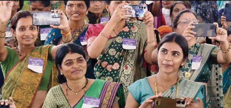 लाडकी बहीण योजनेत तब्बल ८० लाख महिला ठरल्या अपात्र