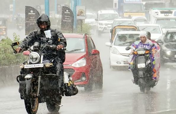पाऊस धुव्वाधार, मात्र राज्यातील जलसाठ्यात अत्यल्प वाढ