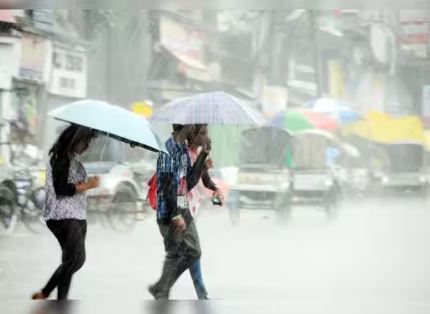 महाराष्ट्रासह १७ राज्यांमध्ये वादळी वार्‍यासह मुसळधार पावसाची शक्यता